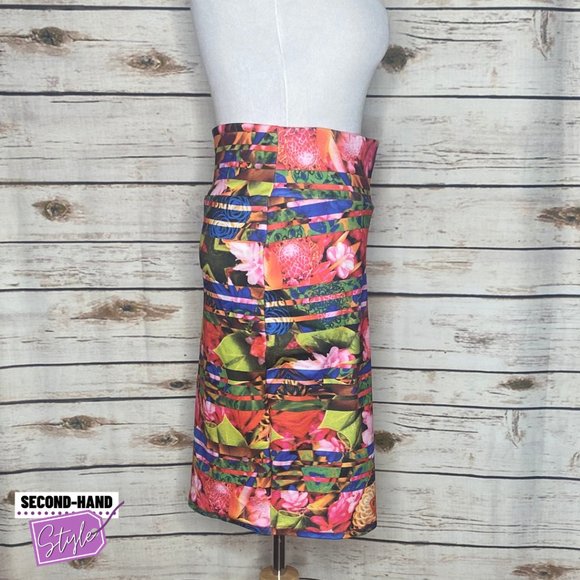 LuLaRoe Realistic Floral &  Stripe NWT Cassie Skirt - Picture 2 of 4